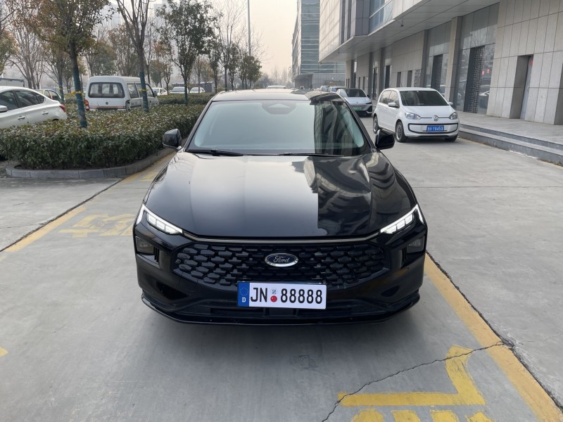 济宁24年福特蒙迪欧1