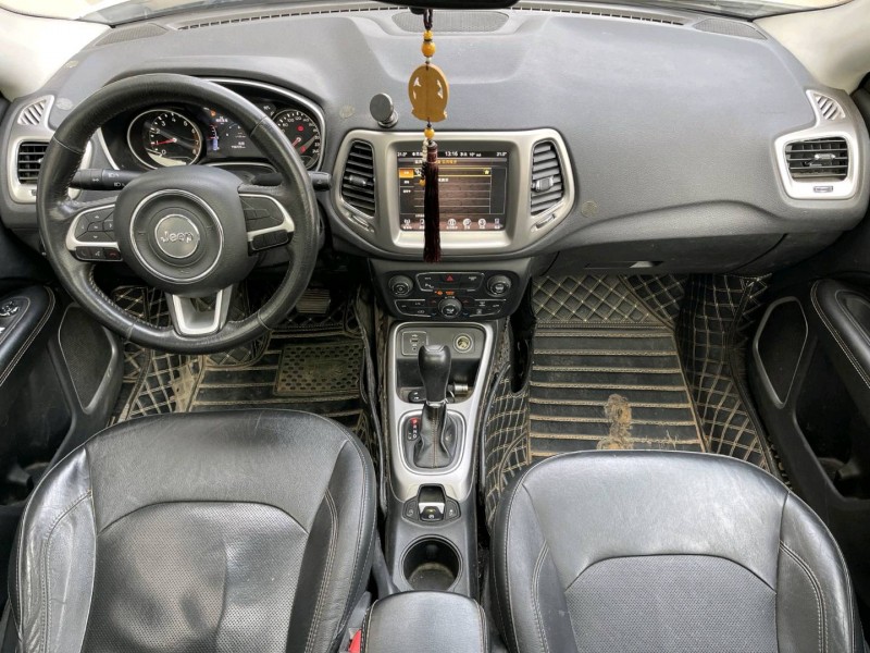 济宁17年Jeep指南者3