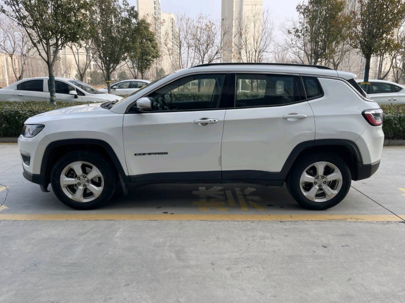 济宁17年Jeep指南者4