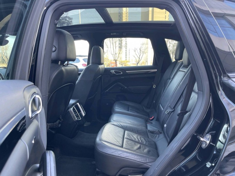 濟寧16年保時捷卡宴6