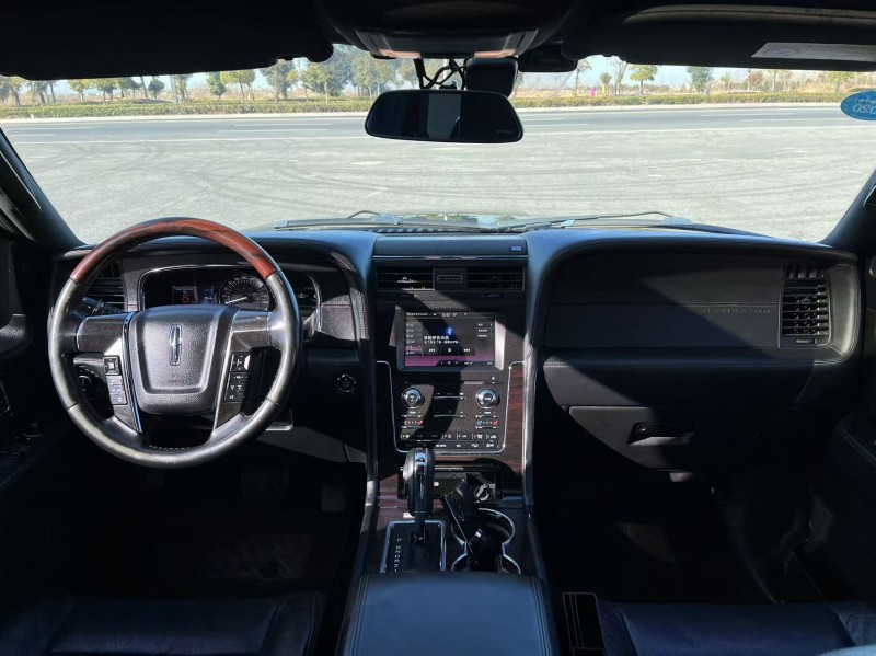 徐州16年林肯领航员7