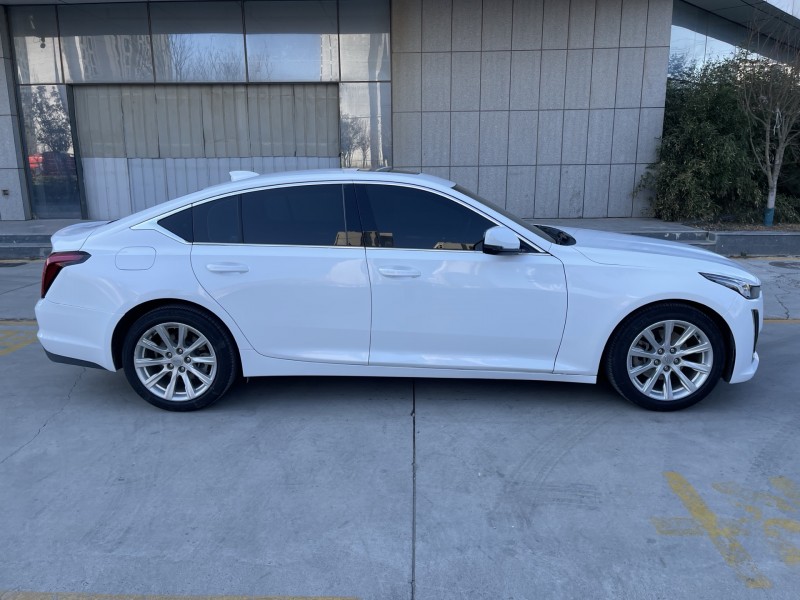 濟寧20年凱迪拉克CT57