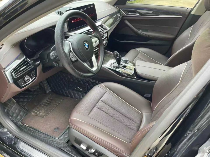 济宁21年宝马5系9