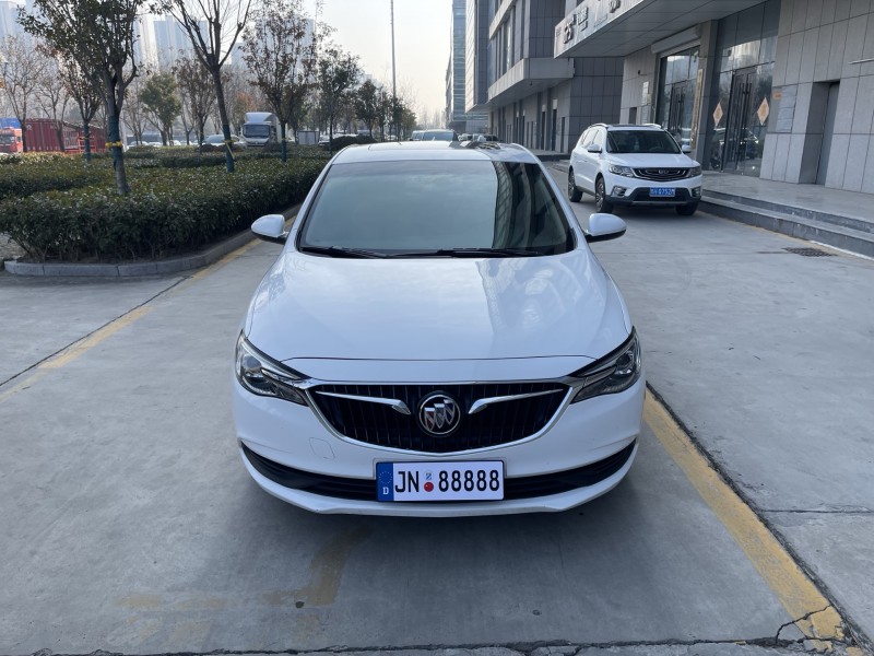 济宁19年别克英朗1