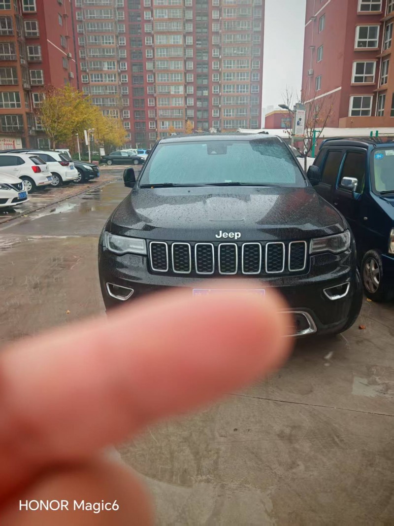 安阳22年Jeep大切诺基1