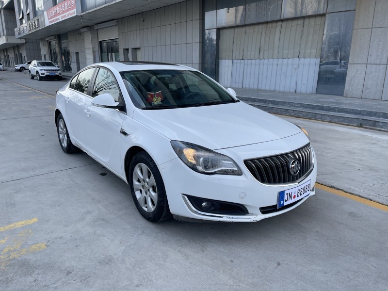 济宁16年别克君威2