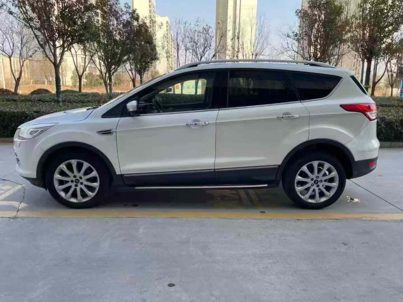 济宁13年福特翼虎7