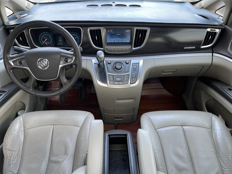 济宁13年别克GL84