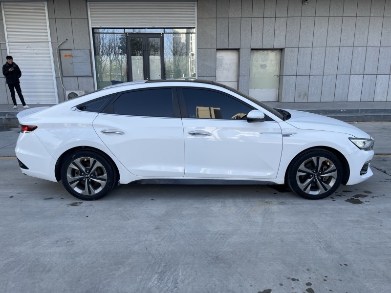 济宁19年现代菲斯塔8