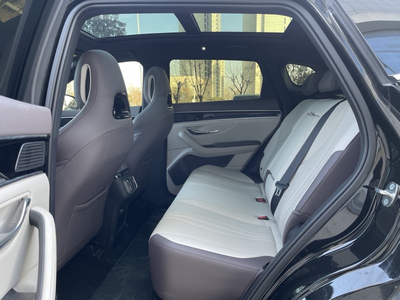 济宁24年比亚迪宋5