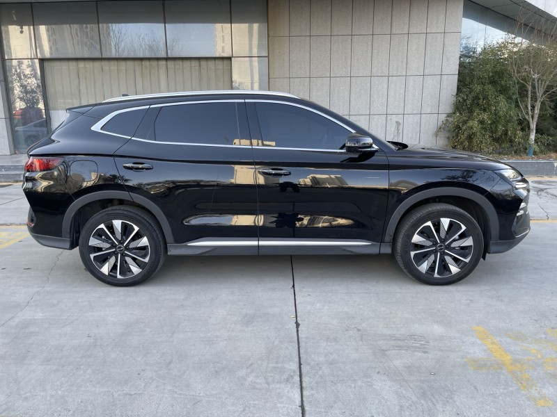 济宁24年比亚迪宋8