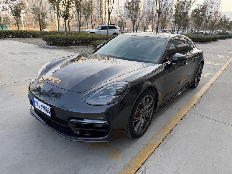 濟寧21年保時捷帕拉梅拉2