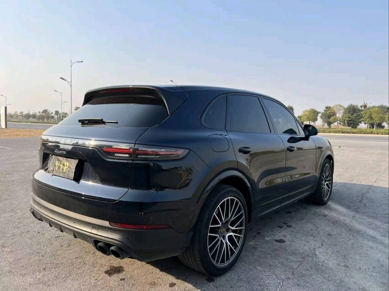 濟寧22年保時捷卡宴9