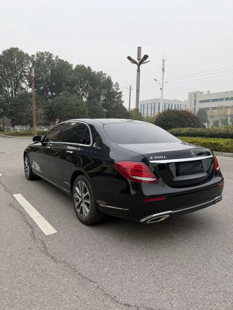 安阳19年奔驰E9