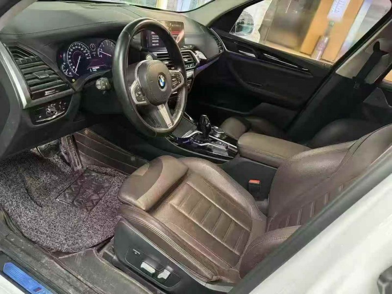 台州19年宝马X34