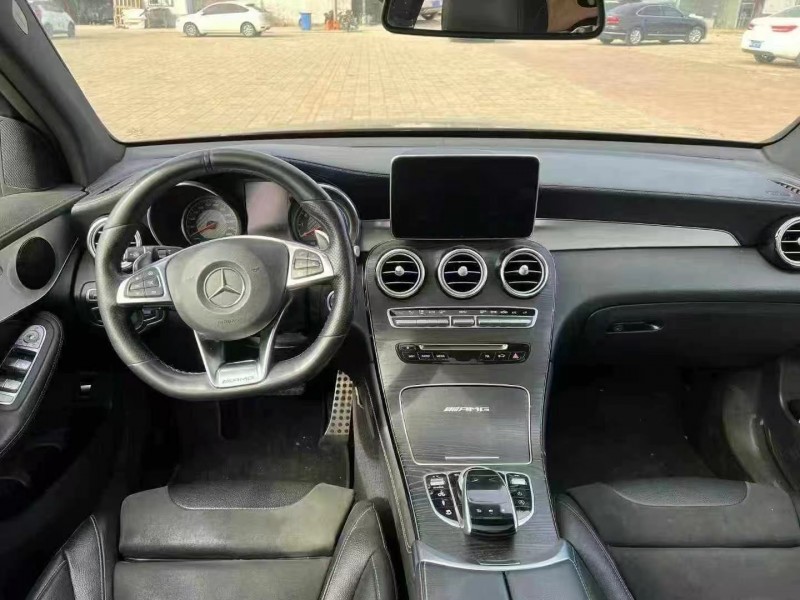 安阳19年奔驰AMG4