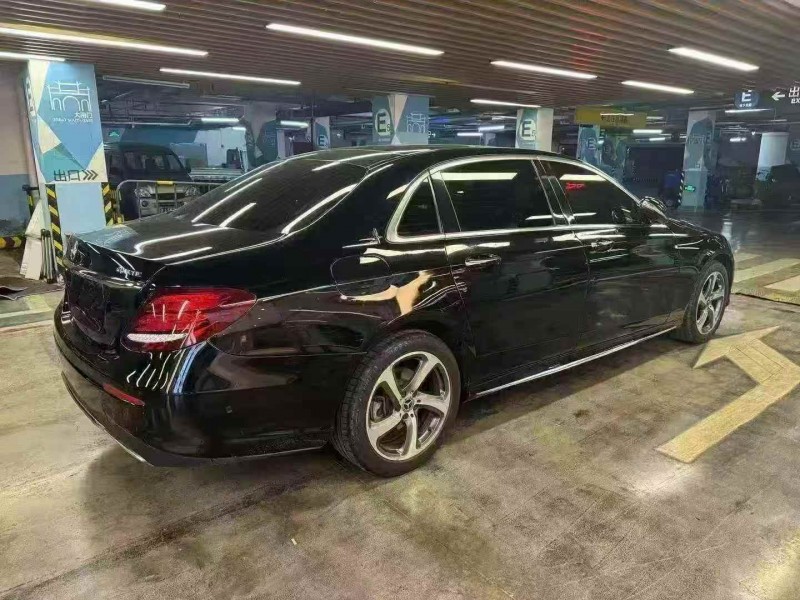 台州19年奔驰E8