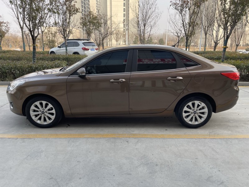 济宁17年福特福克斯7