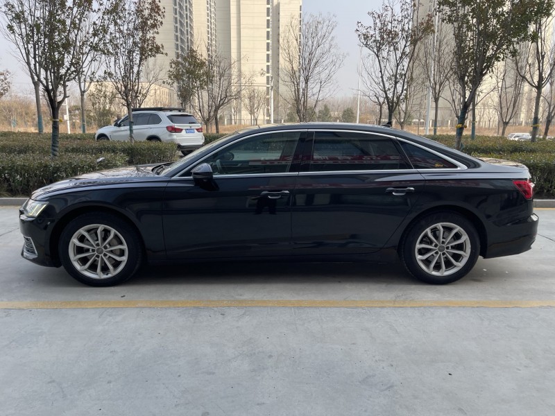 济宁19年奥迪A6L8