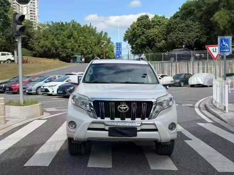 广州14年丰田普拉多1