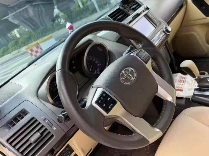 广州14年丰田普拉多6