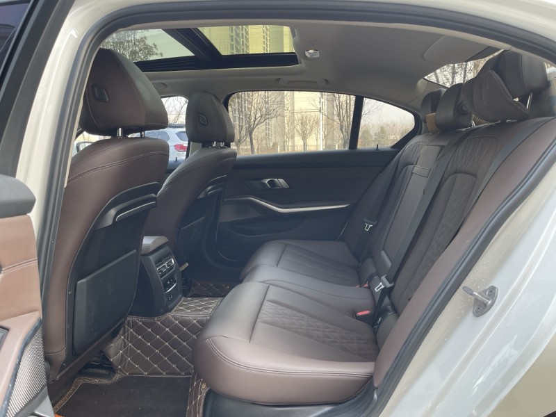 济宁22年宝马3系5