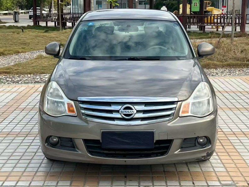 汕头16年日产轩逸1