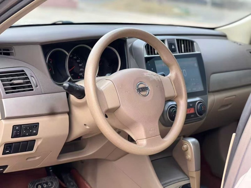 汕头16年日产轩逸5