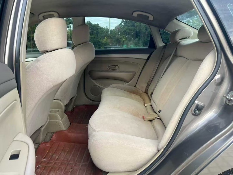 汕头16年日产轩逸6