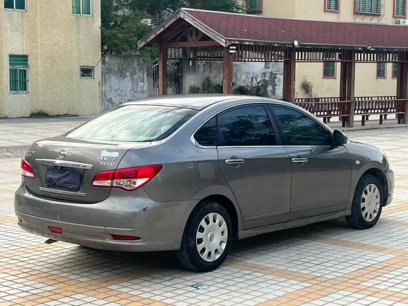 汕头16年日产轩逸8