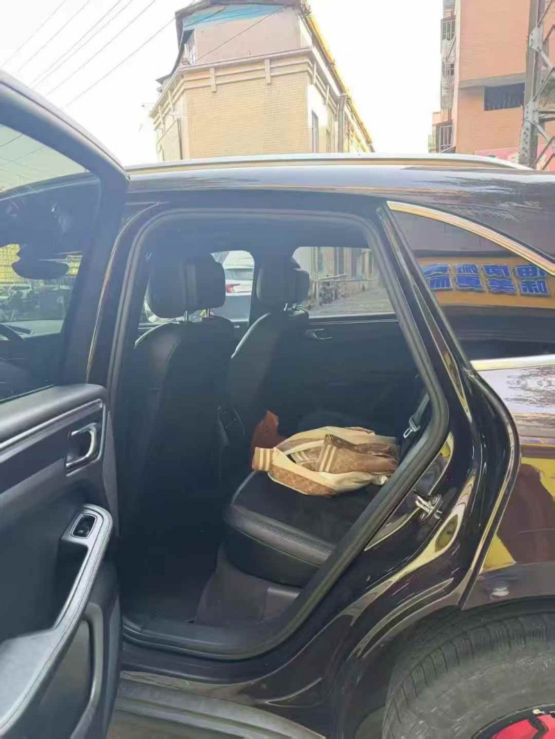 广州16年保时捷Macan3