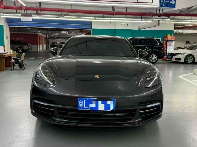 广州18年保时捷帕拉梅拉1