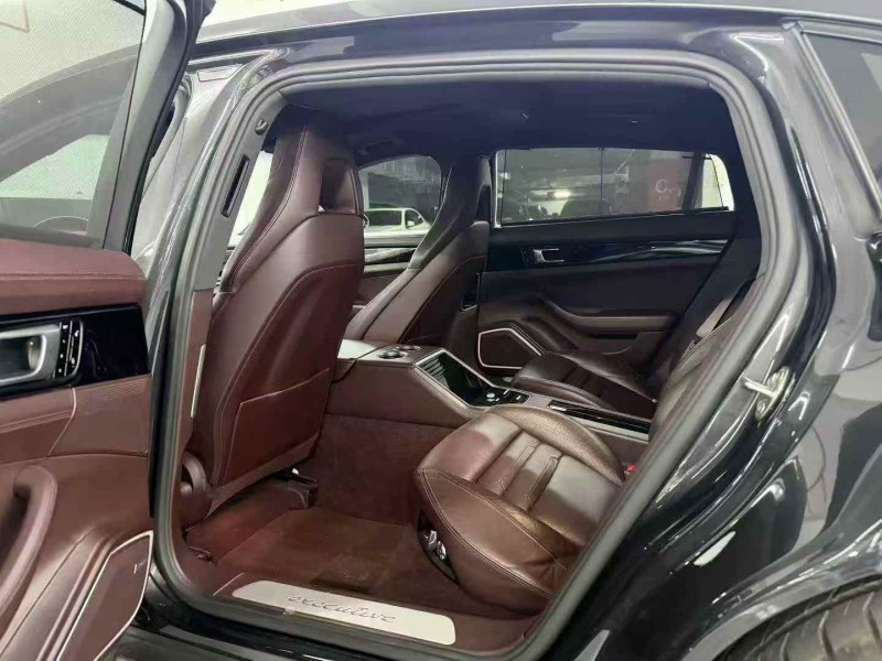 广州18年保时捷帕拉梅拉4