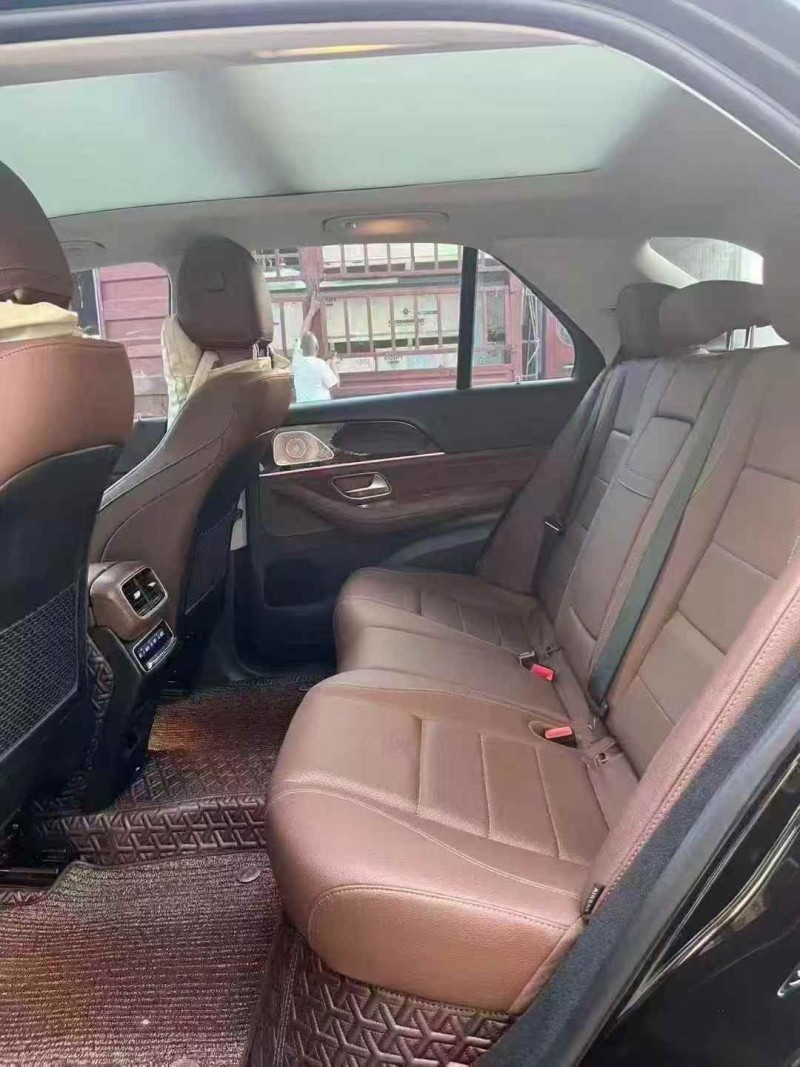 广州23年奔驰GLE7