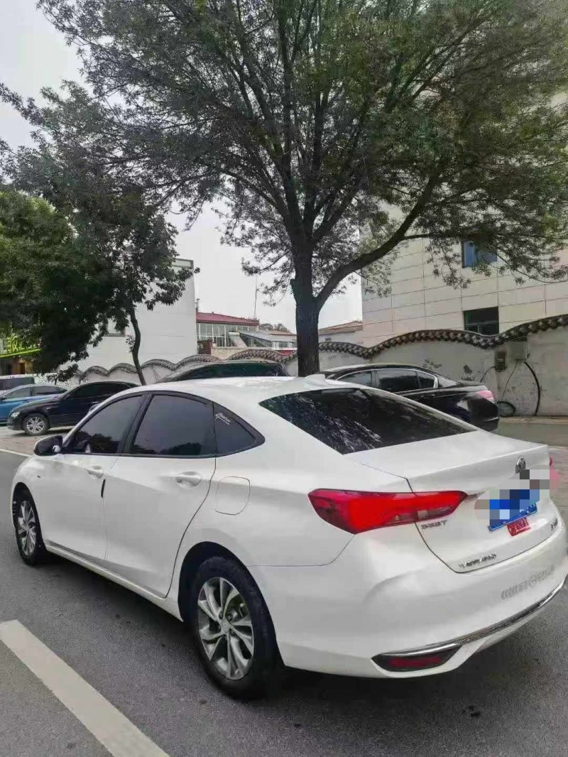 保定22年别克威朗7