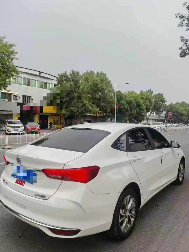 保定22年别克威朗8