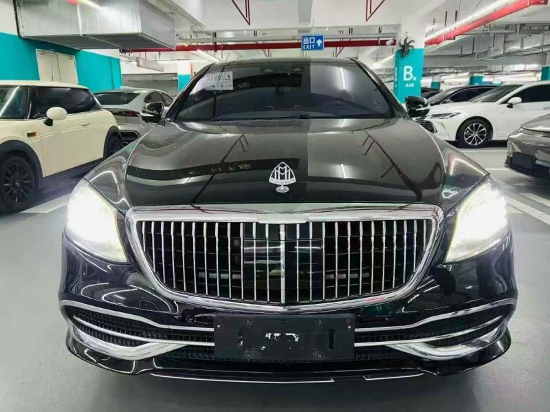 广州19年奔驰迈巴赫S级1