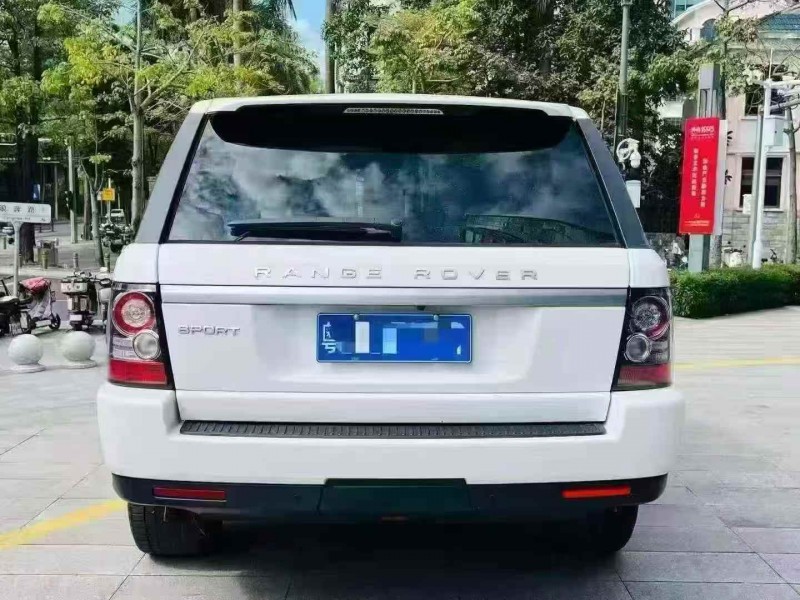 广州12年路虎揽胜运动9