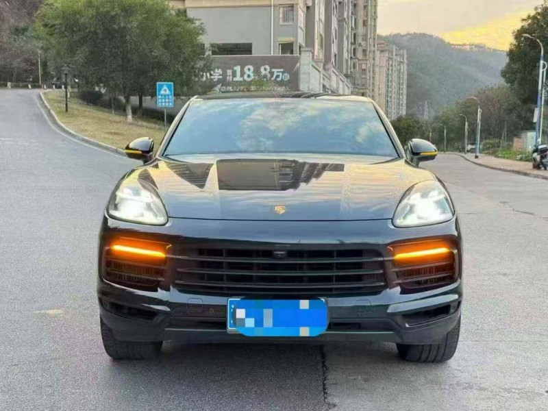 廈門19年保時捷卡宴1