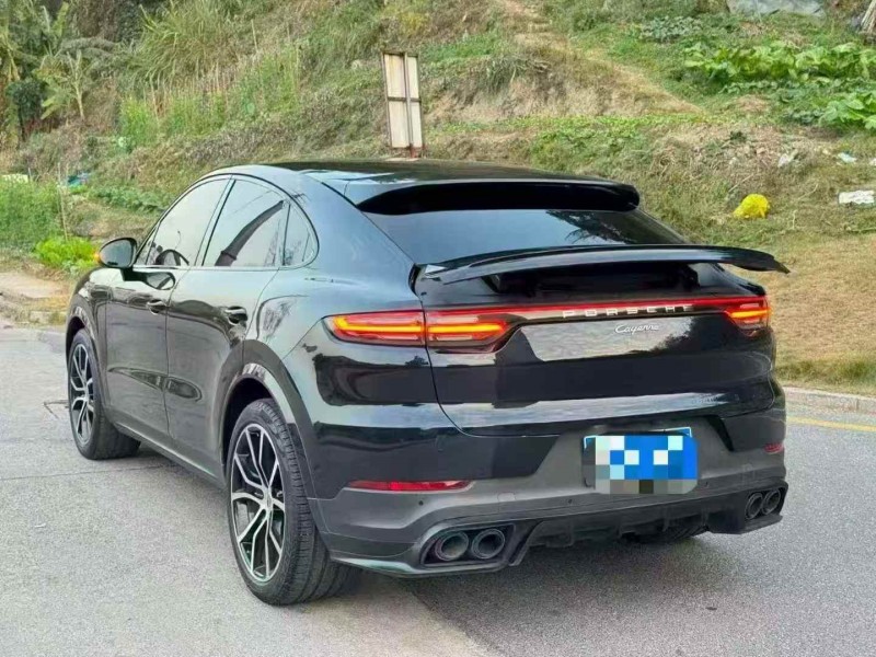 廈門19年保時捷卡宴8