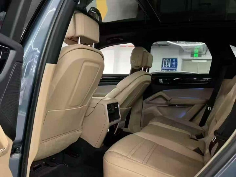 广州19年保时捷卡宴6