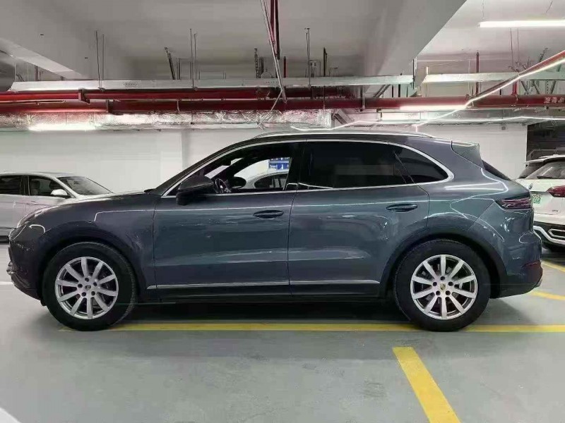 广州19年保时捷卡宴8