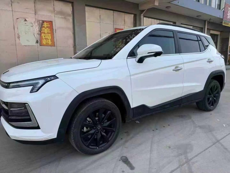 保定23年江淮思皓3