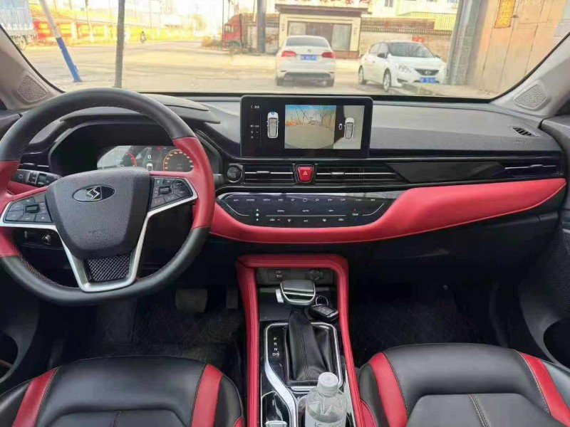 保定23年江淮思皓4