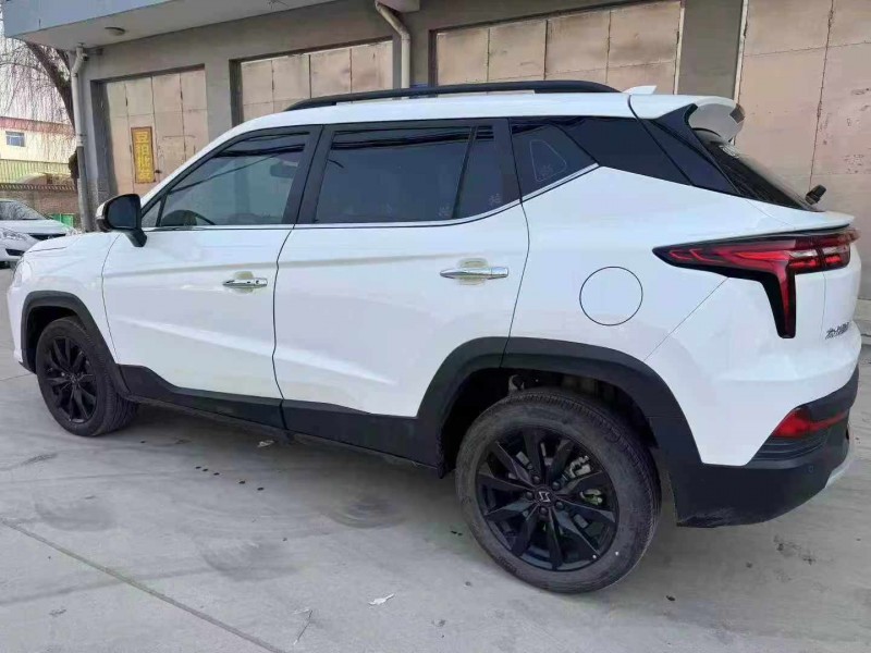 保定23年江淮思皓7