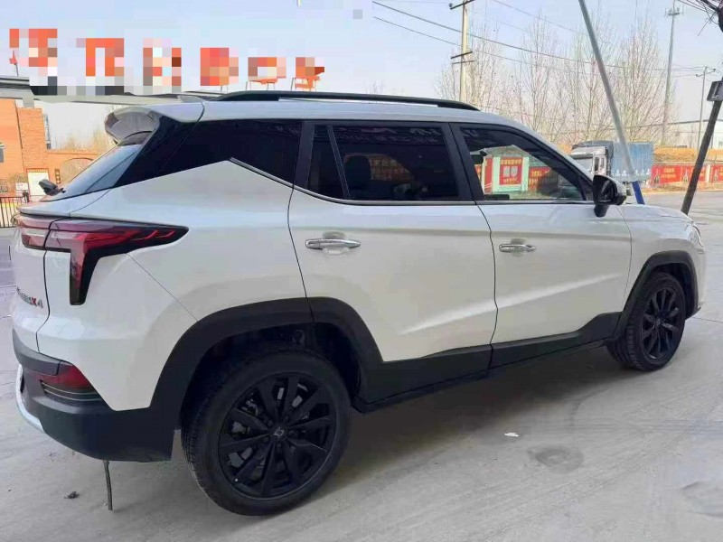 保定23年江淮思皓8