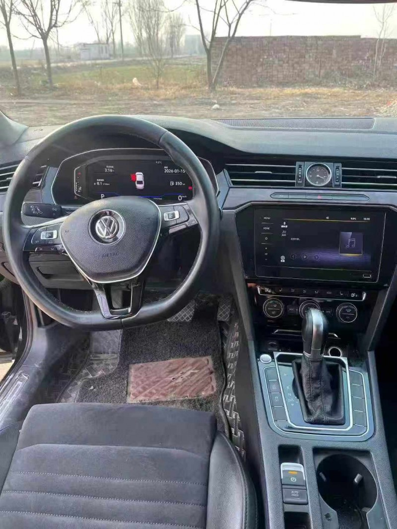 保定17年大众迈腾4