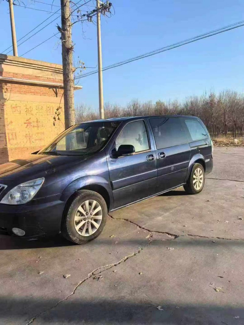 保定16年别克GL82