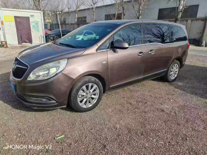 保定17年别克GL83