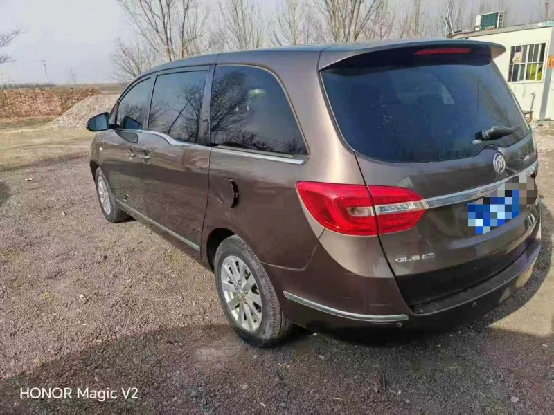 保定17年别克GL88